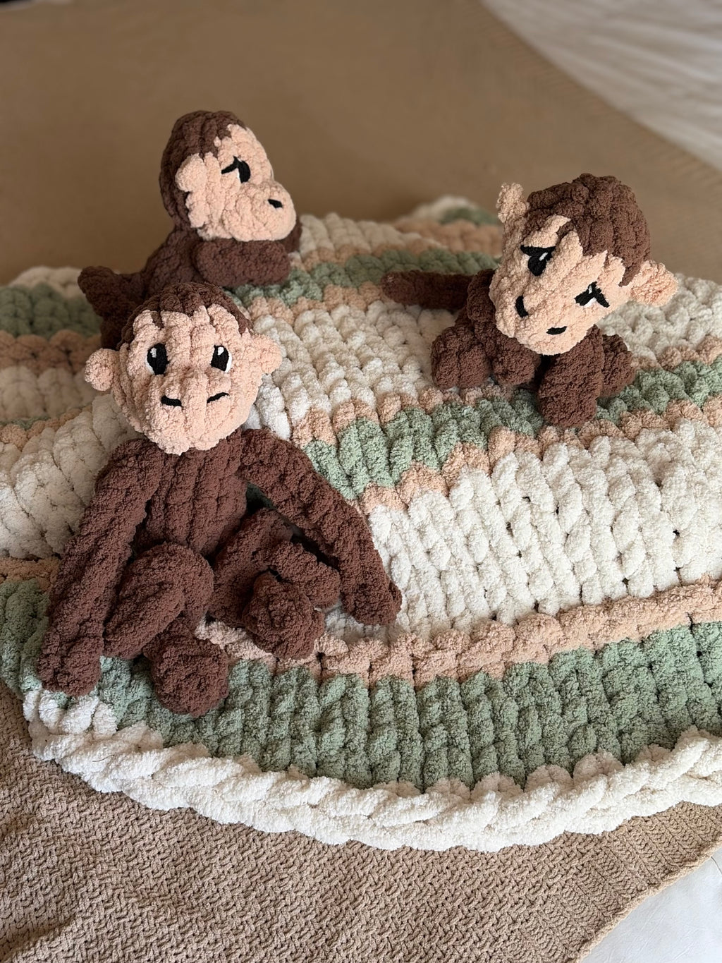 Mini Monkey Pattern | Chunky Hand Knit Stuffed Animal Tutorial