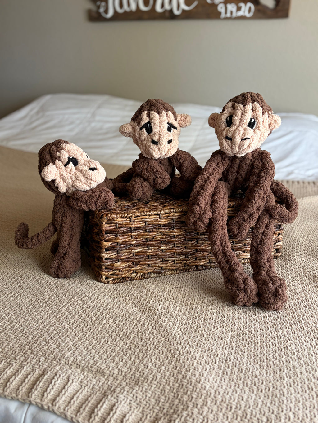 Mini Monkey Pattern | Chunky Hand Knit Stuffed Animal Tutorial