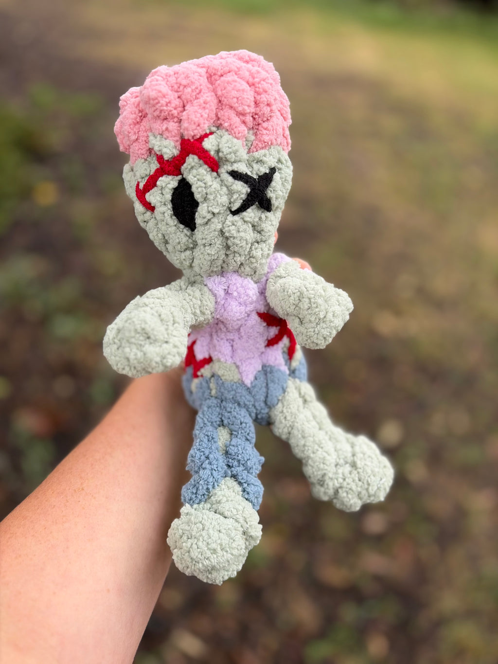 Nibbles the Chunky Zombie Pattern + Video Tutorial | Advanced Hand Knit Halloween Stuffie | Teeny Chunky Ghoul Pals