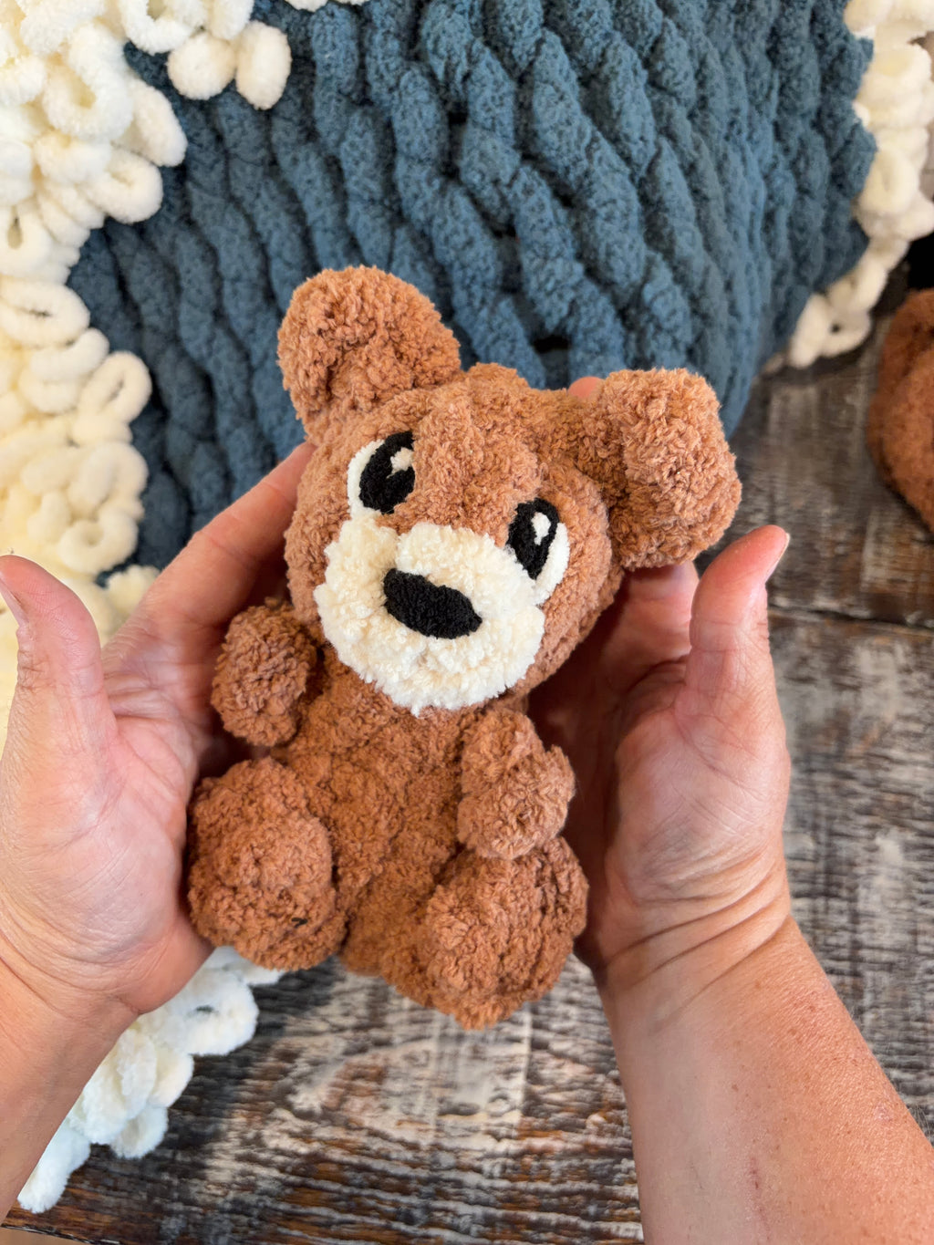 Chunky Knit Mini Bear Pattern & Video Tutorial MODIFICATION to Mini Bunny Pattern