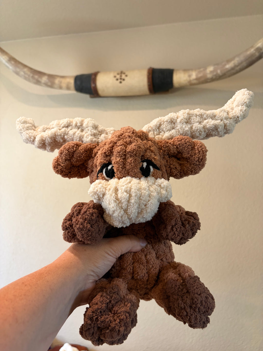 Mini Highland Cow Plush Pattern | Intermediate Hand-Knit Chunky Yarn Animal | DIY Stuffed Cow Tutorial
