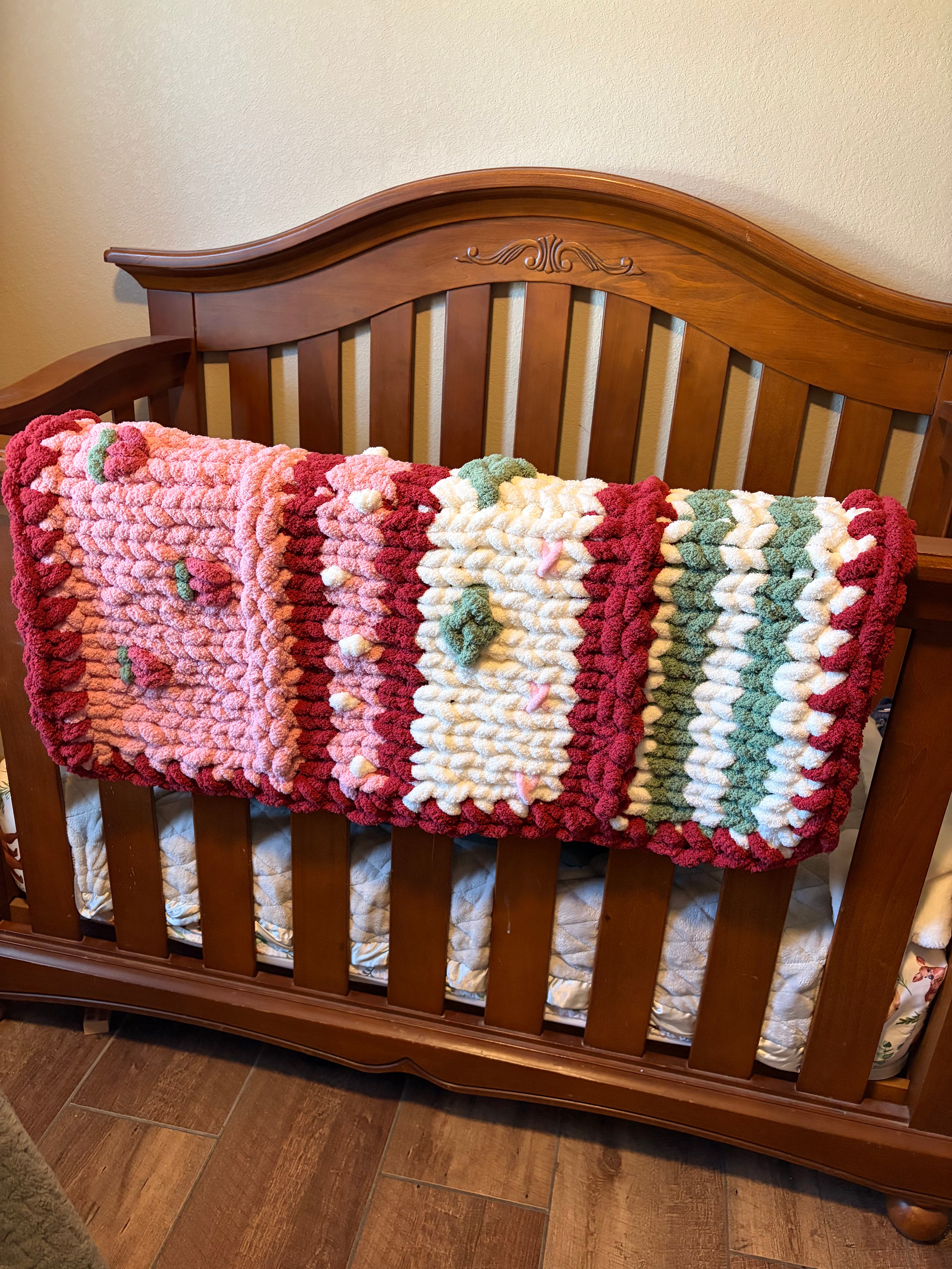 Vintage Strawberry Shortcake Toddler & Baby Blanket Pattern - Chunky Hand Knit 34x38