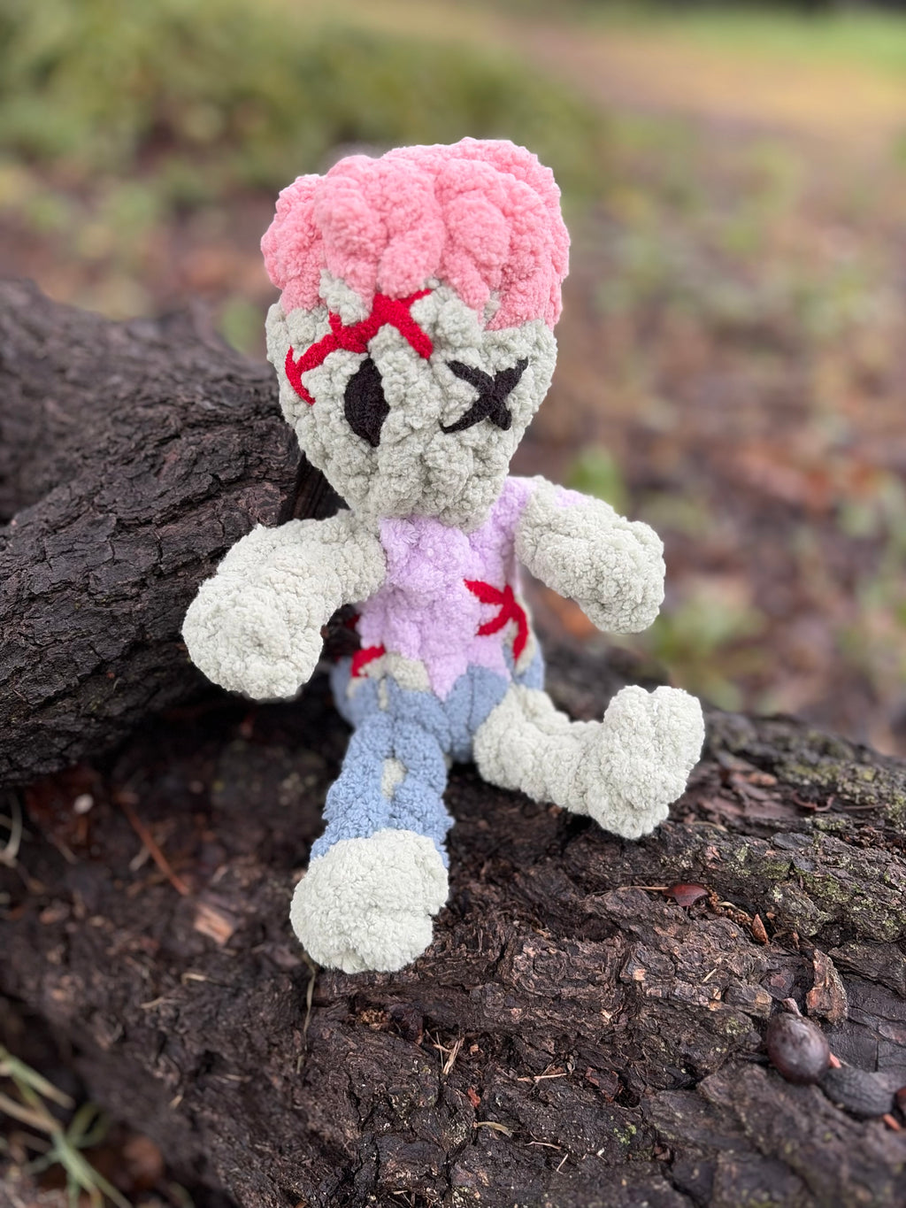 Nibbles the Chunky Zombie Pattern + Video Tutorial | Advanced Hand Knit Halloween Stuffie | Teeny Chunky Ghoul Pals