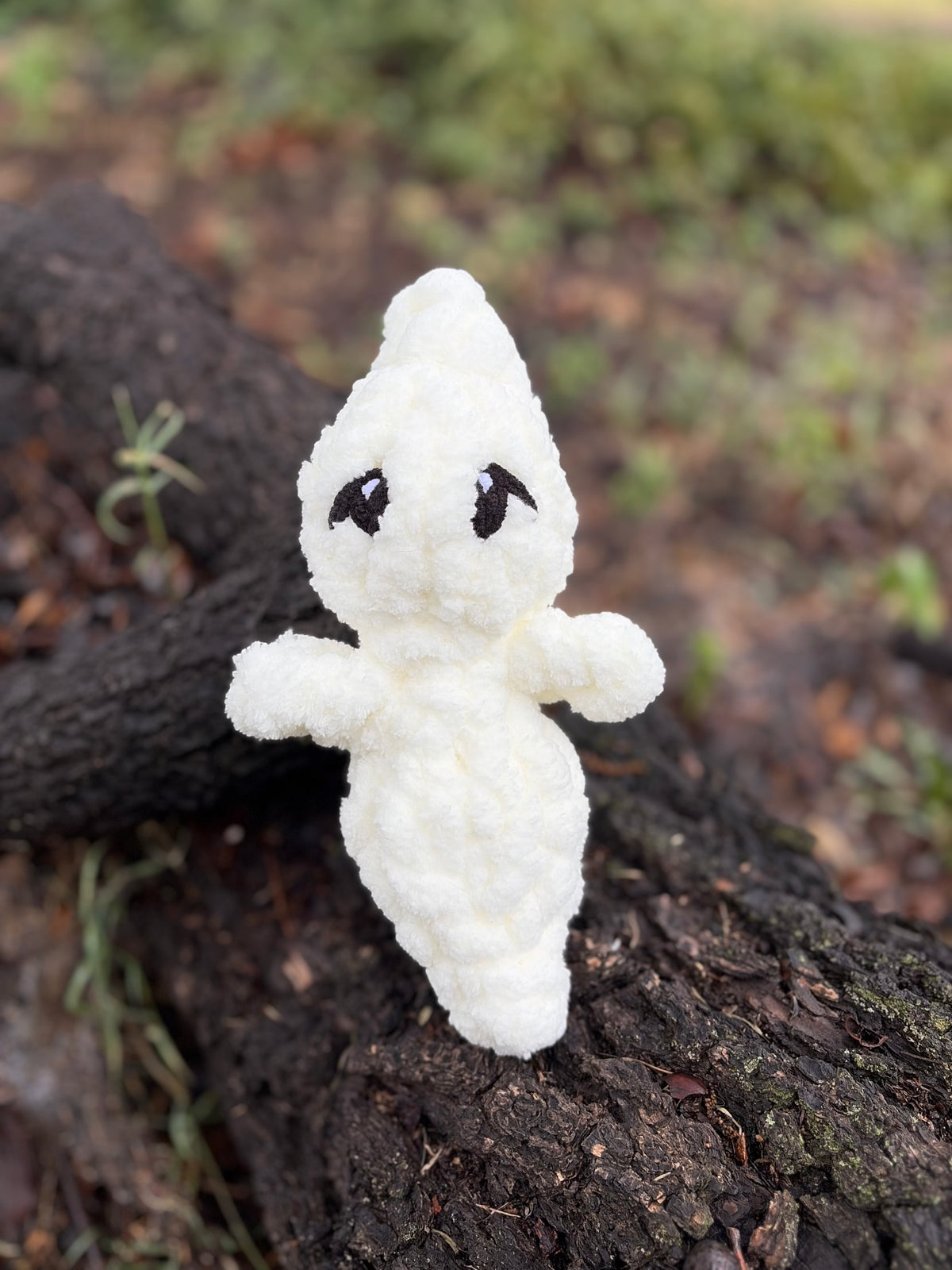 Boo the Chunky Ghost Pattern + Video Tutorial | Beginner Hand Knit Ghost | Teeny Chunky Ghoul Pals