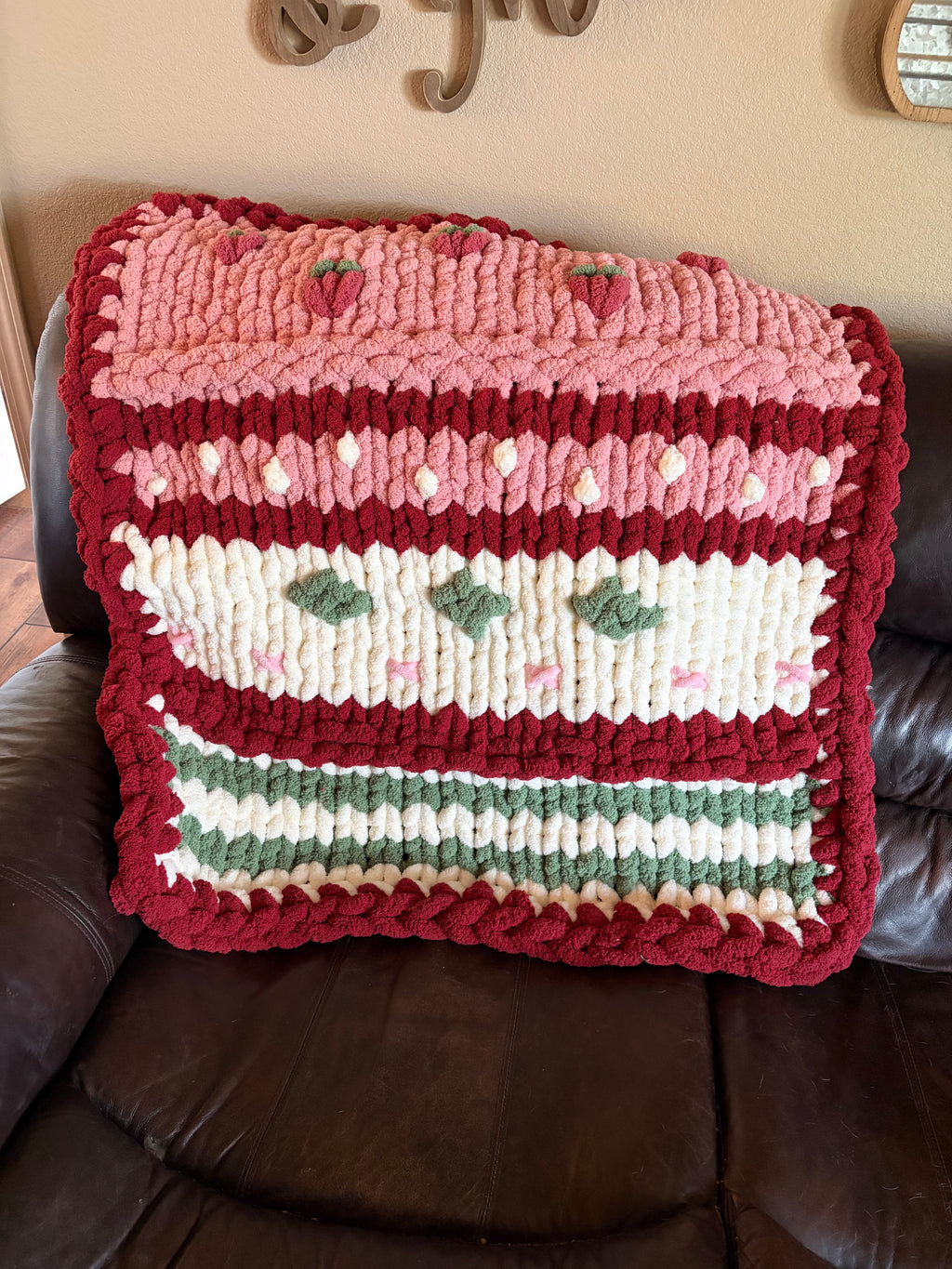 Vintage Strawberry Shortcake Toddler & Baby Blanket Pattern - Chunky Hand Knit 34x38