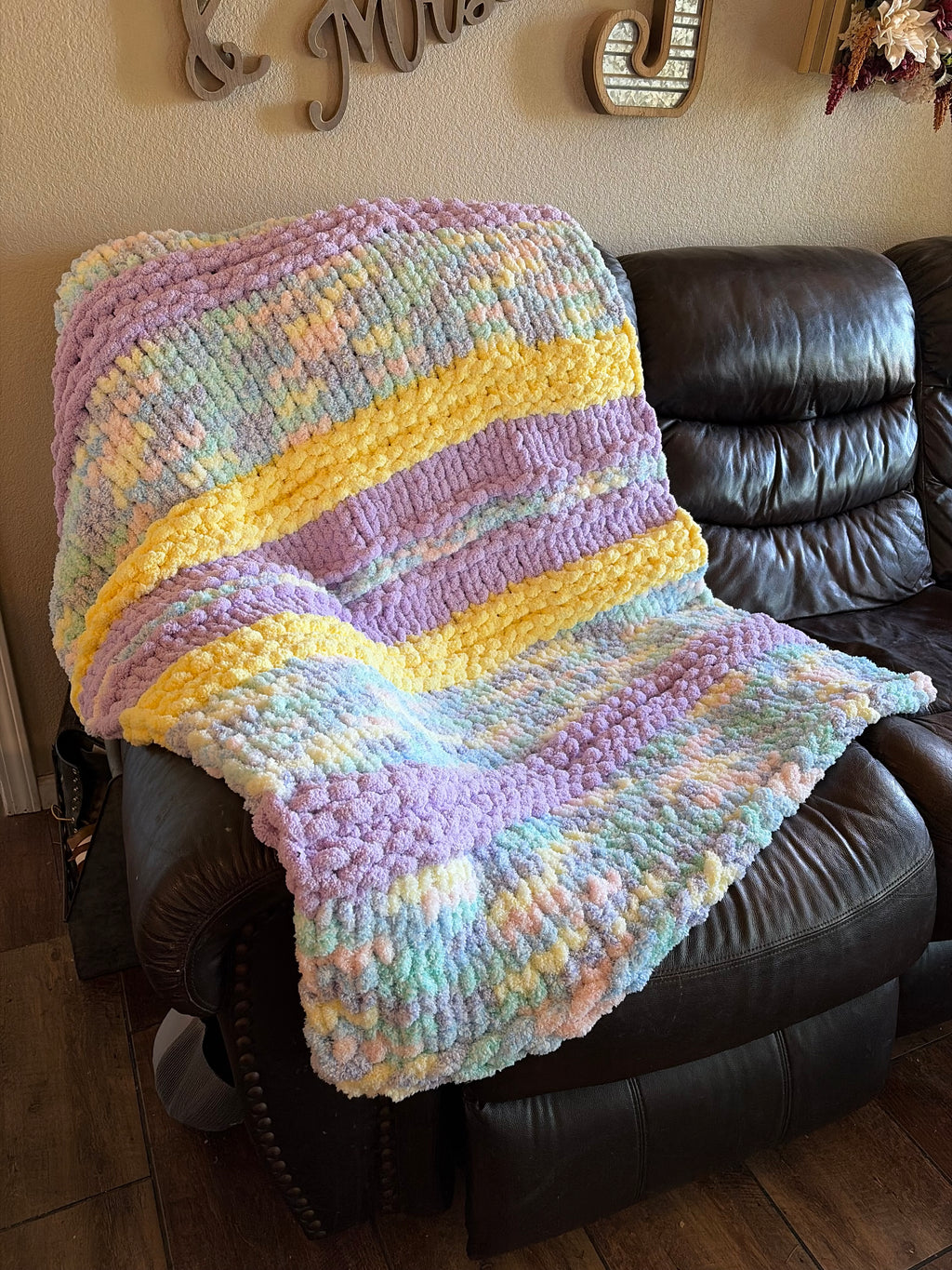 Spring Breeze 43x53 Throw Blanket Pattern - Soft Pastel Throw