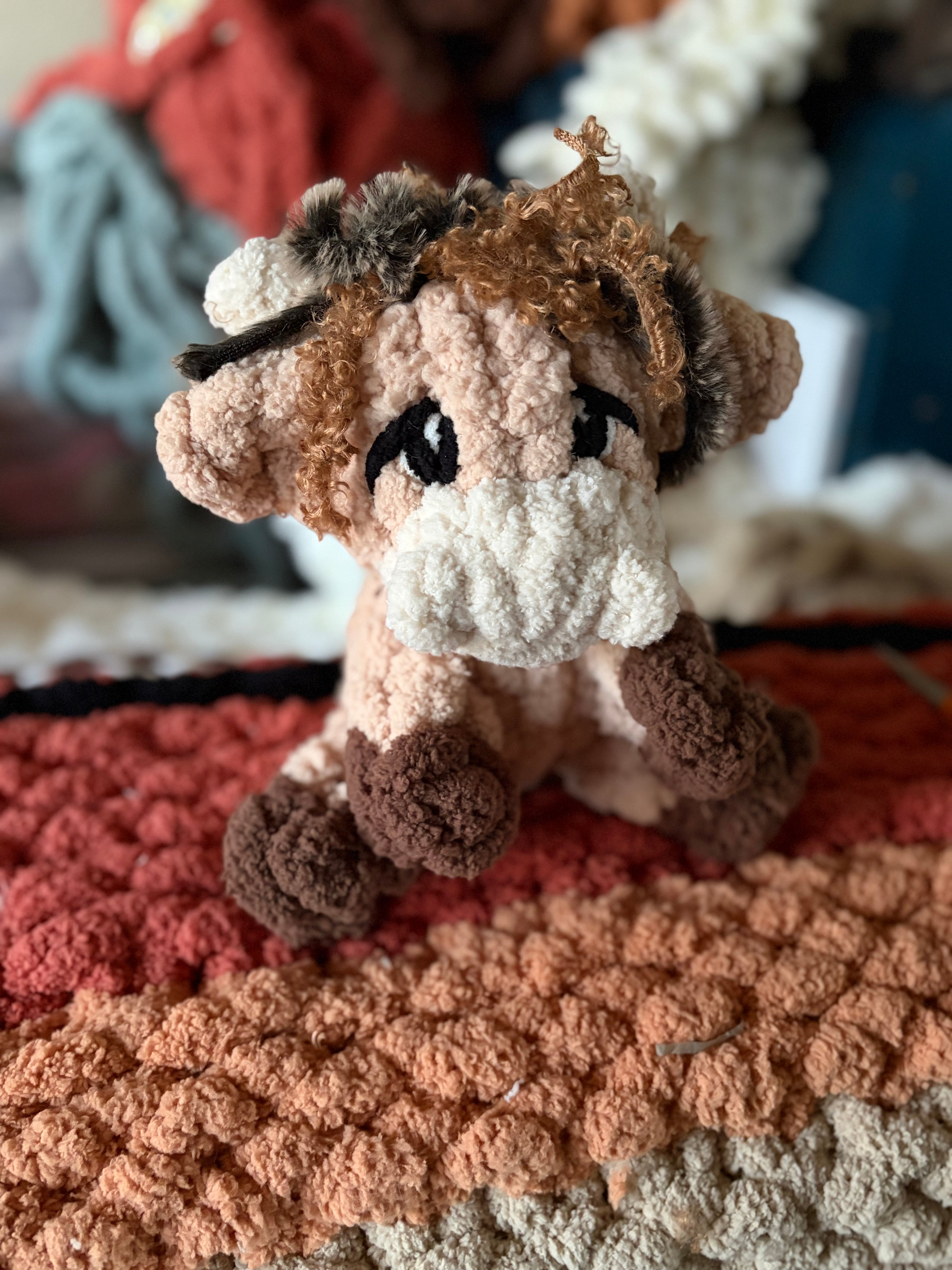 Mini Highland Cow Plush Pattern | Intermediate Hand-Knit Chunky Yarn Animal | DIY Stuffed Cow Tutorial