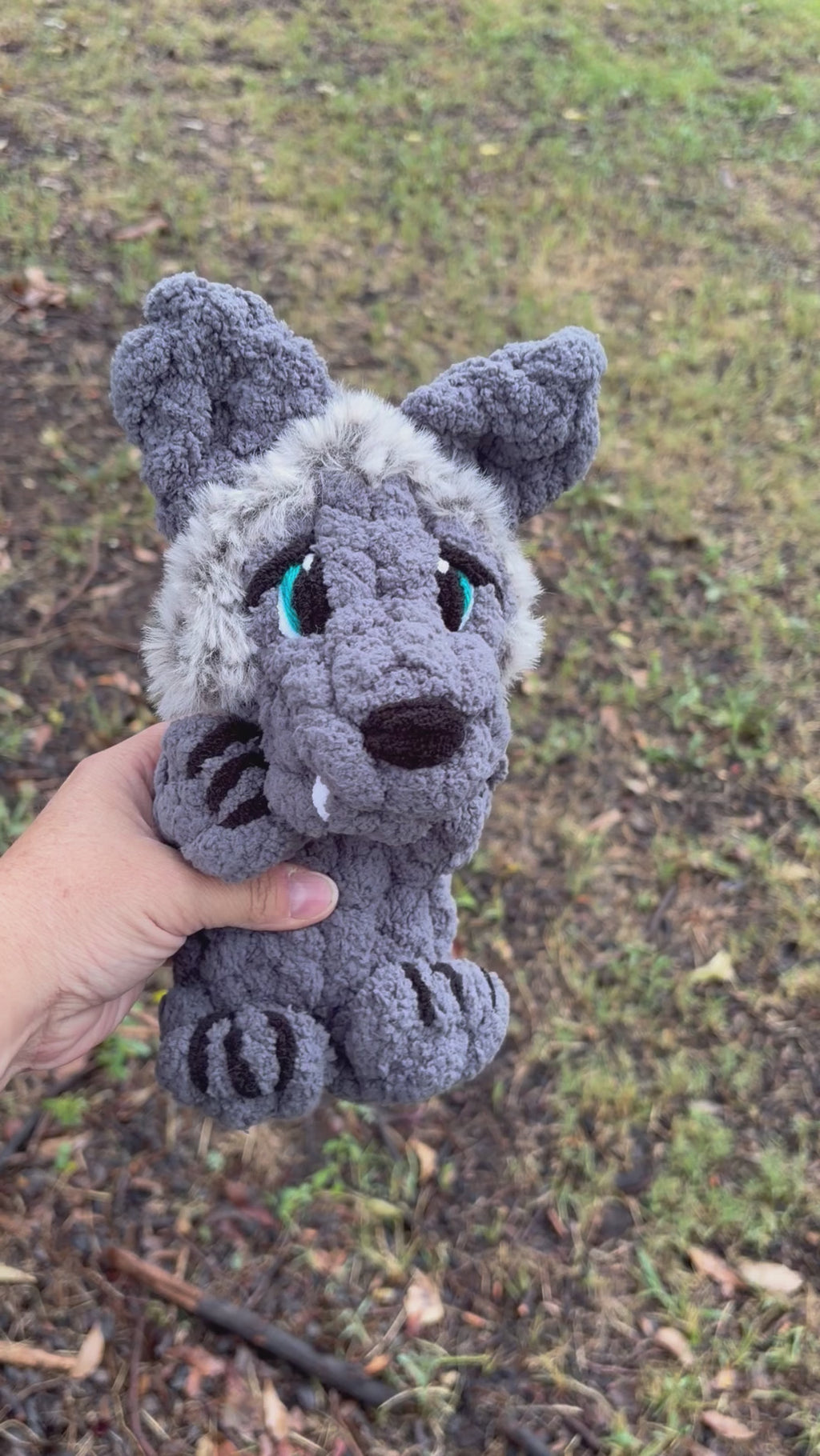Howlie the Chunky Werewolf Pattern + Video Tutorial | Advanced Hand Knit Halloween Stuffie | Teeny Chunky Ghoul Pals